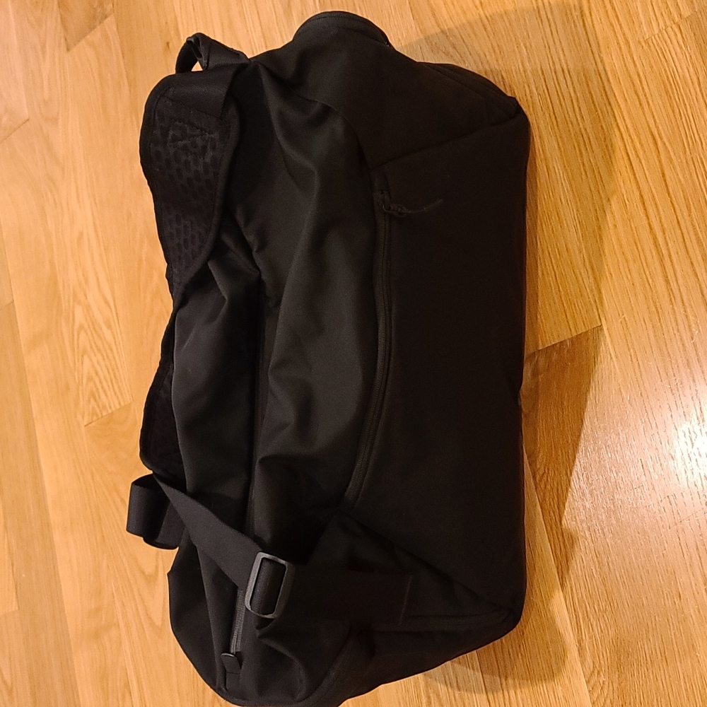 Lululemon gym bag